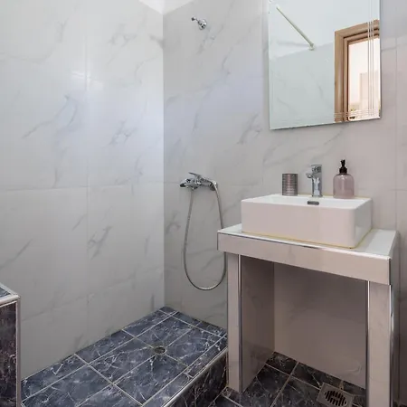 Lägenhet Gramatiki House